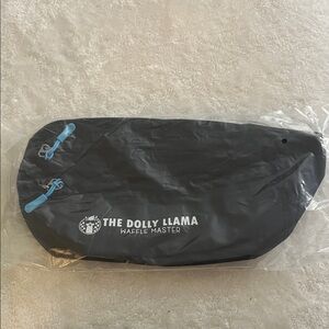 NWT THE DOLLY LLAMA WAFFLE MASTER Black Crossbody Bag